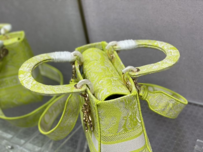 Handbag Dior size 24 cm