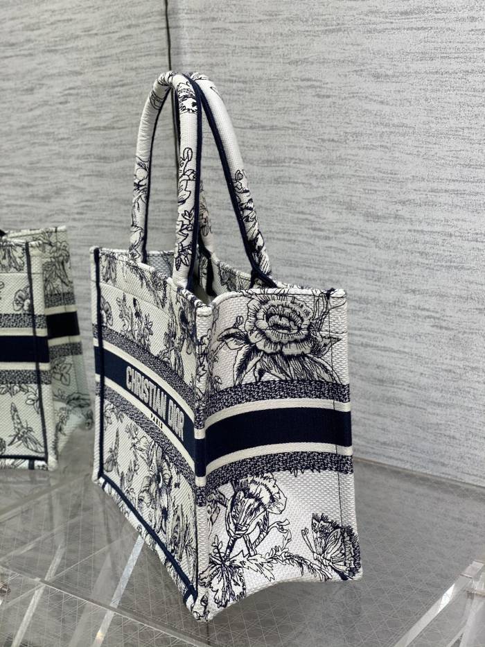 Handbag Dior size 26*8*22 cm