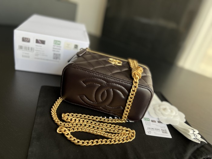 Handbag Chanel AP3044 size 17cmx9.5cmx8 cm