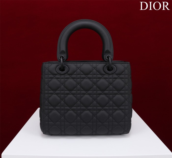 Handbag Dior M0565 size 32*24*12 cm