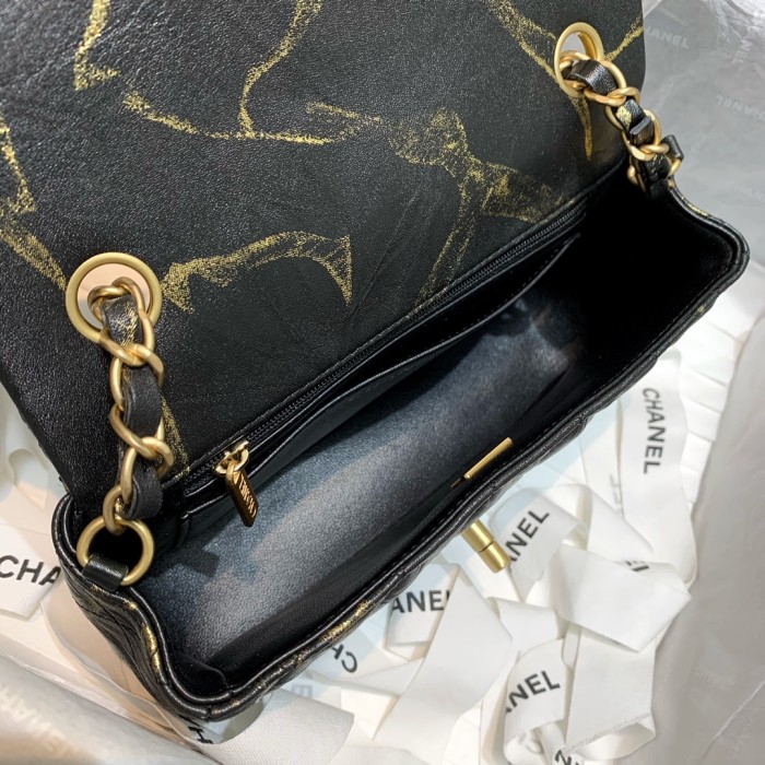 Handbag Chanel 116 size 20 cm