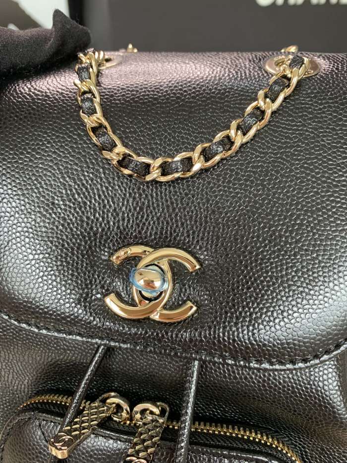 Handbag Chanel size 20x19x12 cm