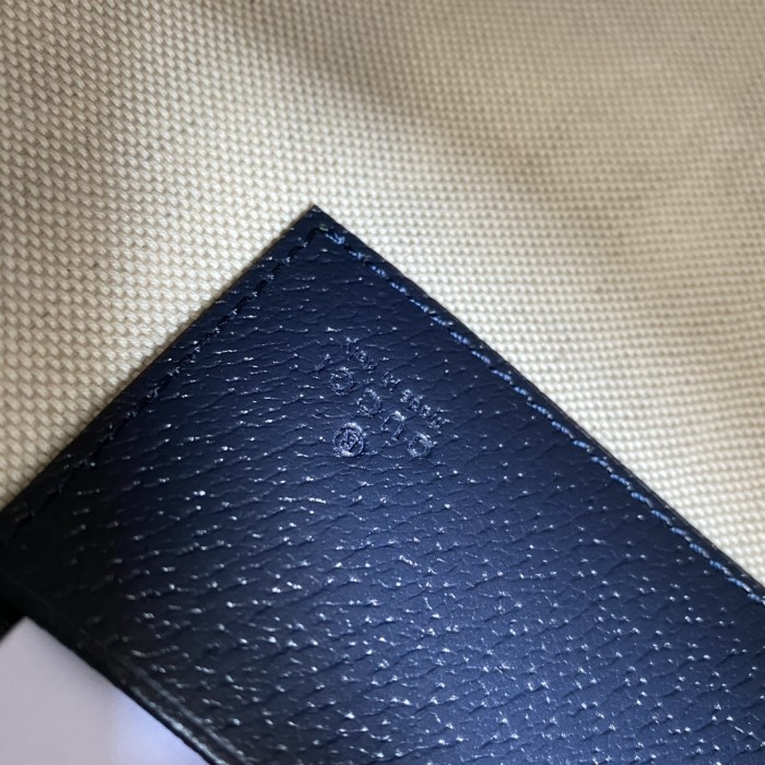 Handbag Gucci 657581 size 30*25*1.5 cm