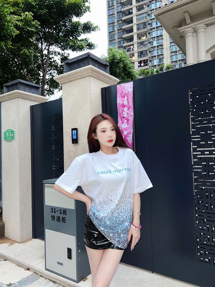 Clothes Louis Vuitton 299