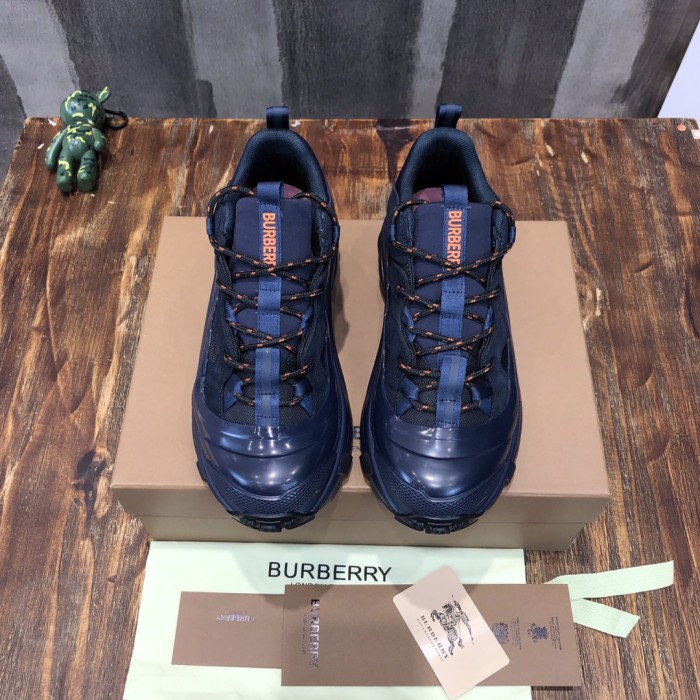 Burberry Arthur Vintage Sneaker 37