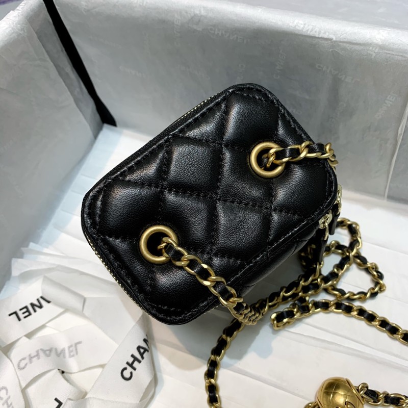 Handbag Chanel 81136 size 10.5 8.5 7 cm