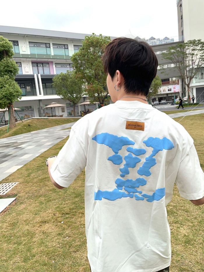 Clothes Louis Vuitton 138