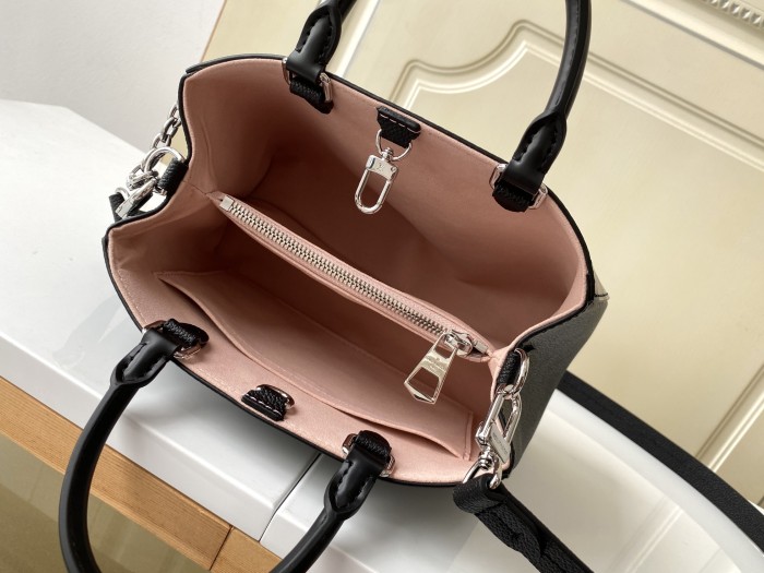 Handbag Louis Vuitton M59952 size 25 x 17 x 11 cm