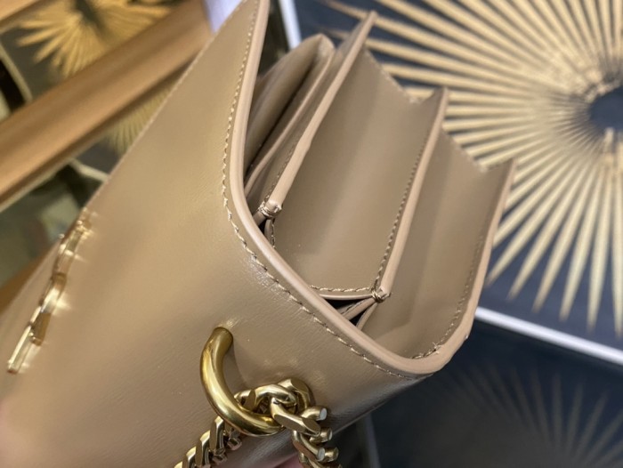 Handbags SAINT LAURENT 442906 size 22-16-9 cm