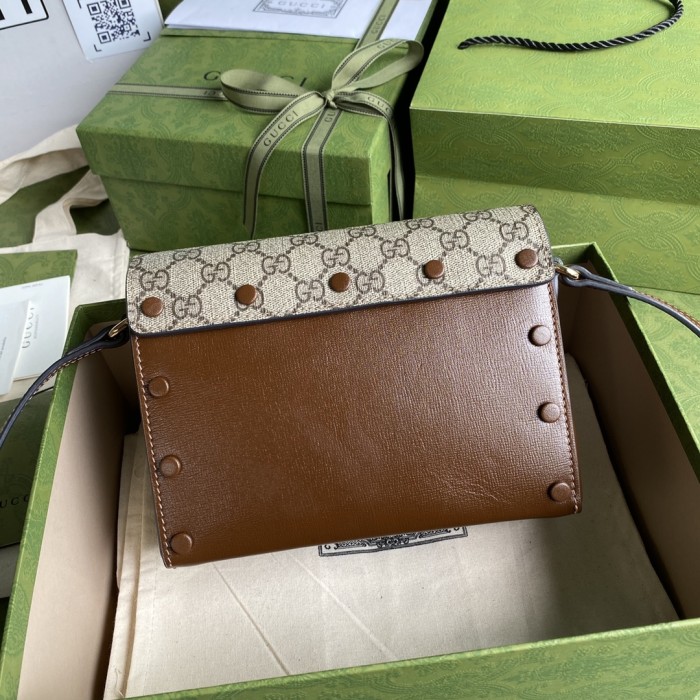 Handbag Gucci 637048 size 20.5*15.5*6 cm