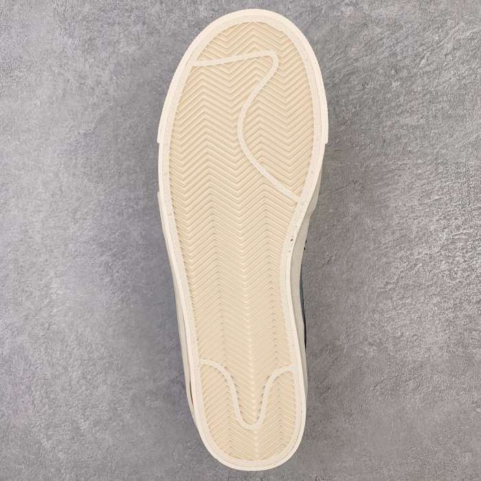 Nike Blazer Low Sneaker 28