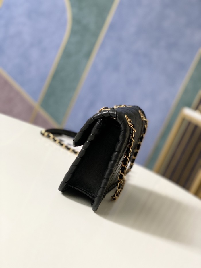 Handbag Chanel AS2495 size 19x15x6 cm