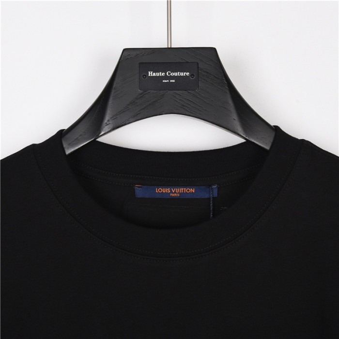 Clothes Louis Vuitton 140