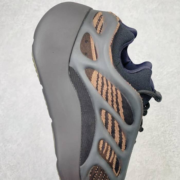 Adidas Yeezy 700 V3 Clay Brown