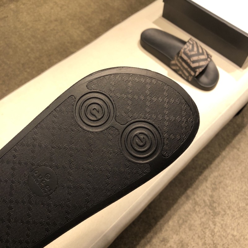 Gucci Slippers 39