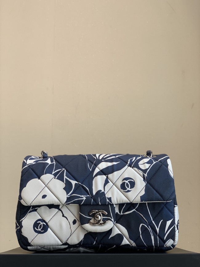 Handbag Chanel size 23×14×5.5 cm