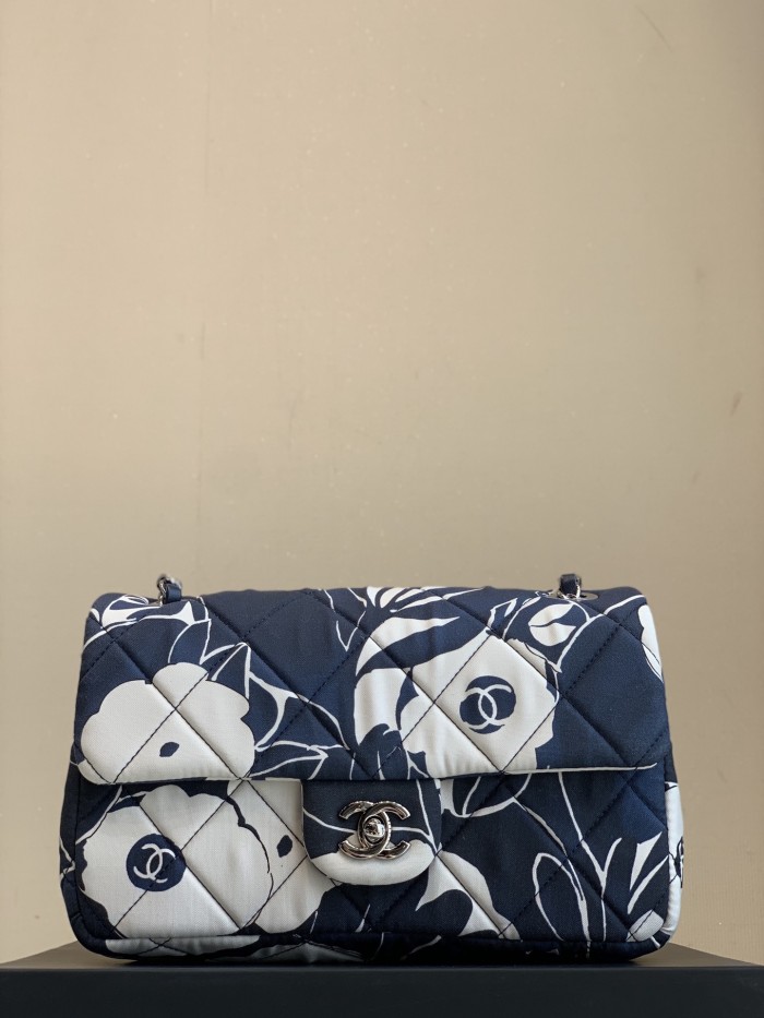 Handbag Chanel size 23×14×5.5 cm