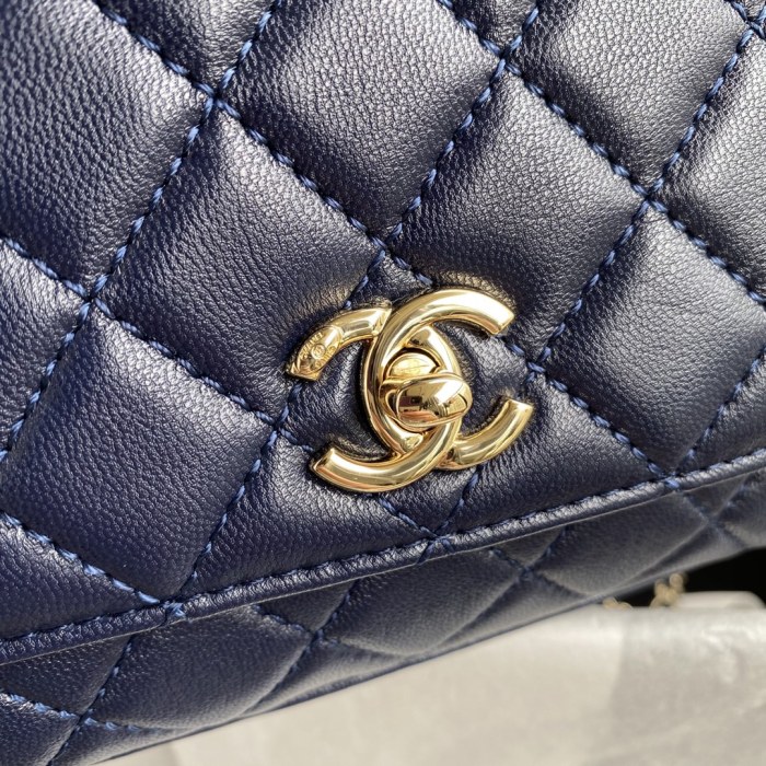 Handbag Chanel 𝟐𝟖𝟑𝟎𝟎 size 𝟏𝟑*𝟏𝟗*𝟗 𝐜𝐦