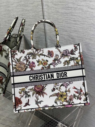 Handbag Dior size 42*18*35 cm