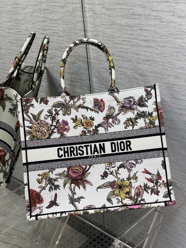 Handbag Dior size 42*18*35 cm