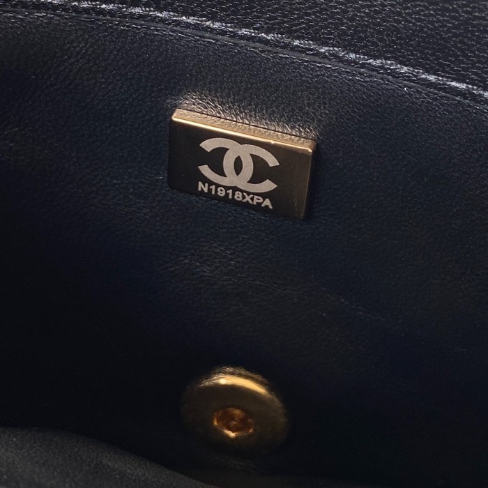 Handbag Chanel AS3366 size 20X9X13.5 Cm