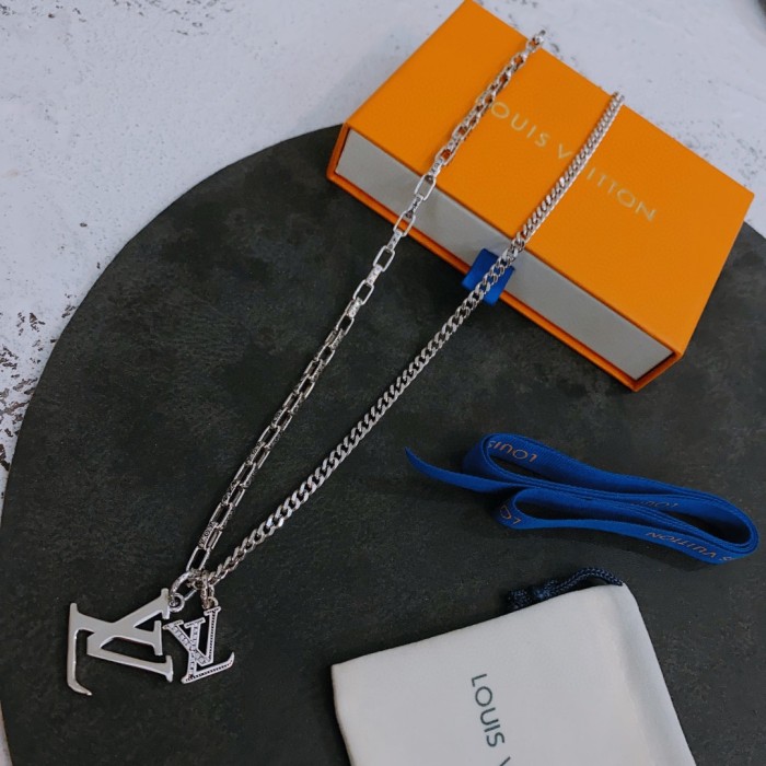 Clothes Louis Vuitton 86