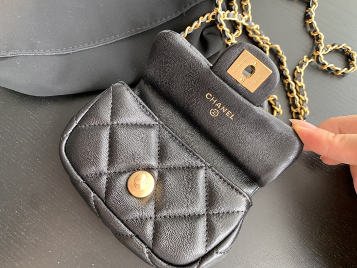 Handbag Chanel 2271 size 12 cm