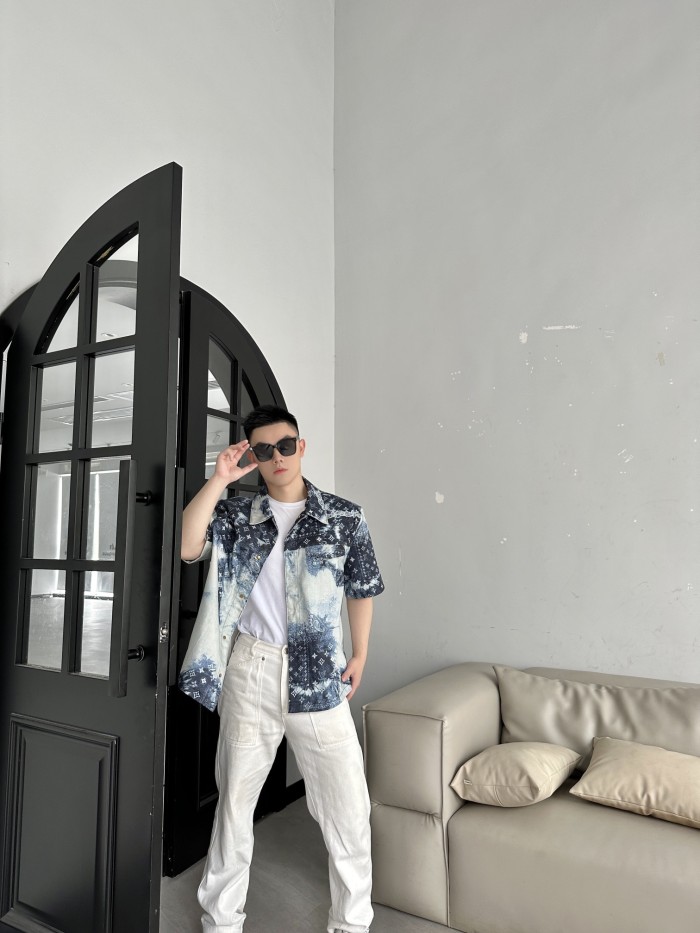 Clothes Louis Vuitton 349