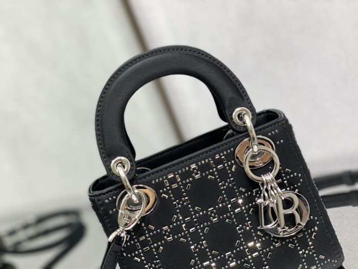 Handbag Dior size 17 cm