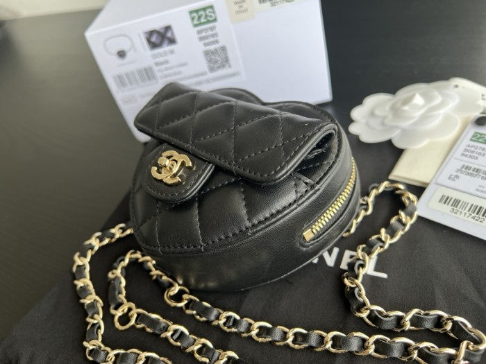 Handbag Chanel size 11 cm