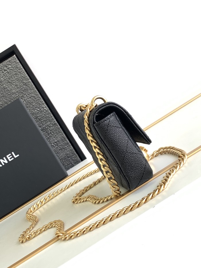 Handbag Chanel size 12.5 9 4.5 cm