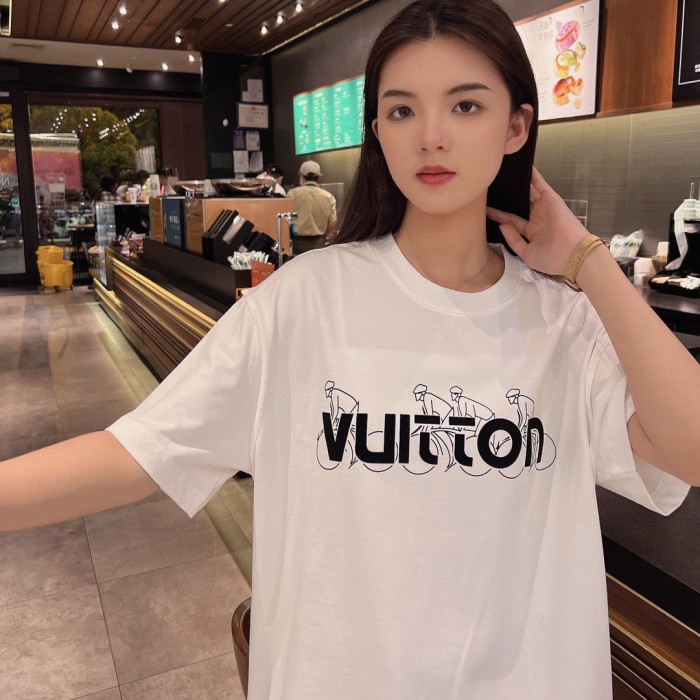 Clothes Louis Vuitton 317