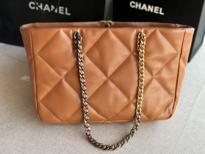 Handbag Chanel AS366 size 24 X41 X10 cm