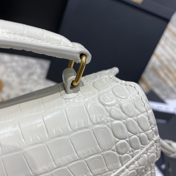 Handbags SAINT LAURENT 602716 size 20x16x7.5 cm