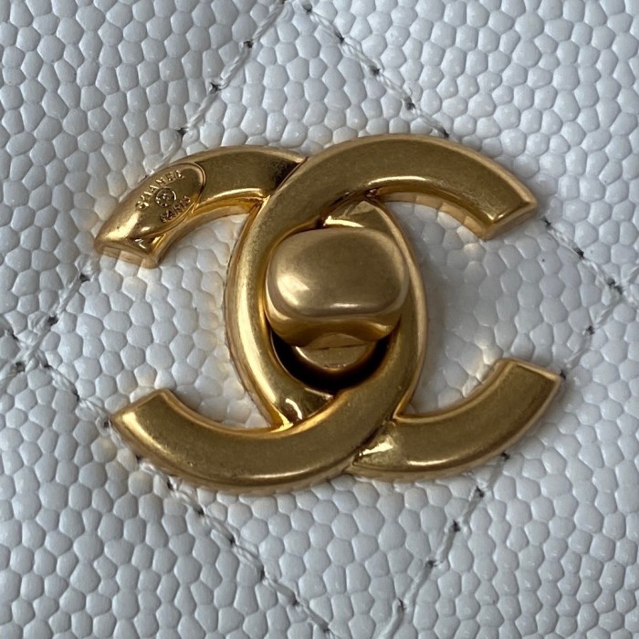 Handbag Chanel AP2840 size 12.3x19.2x3.5 cm