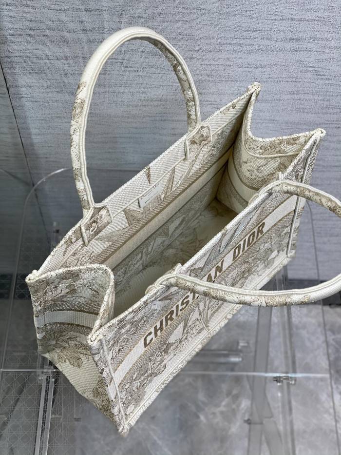 Handbag Dior size 36*18*28 cm