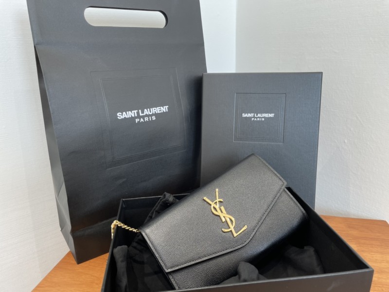 Handbags SAINT LAURENT 607788 size 19x12x4 cm