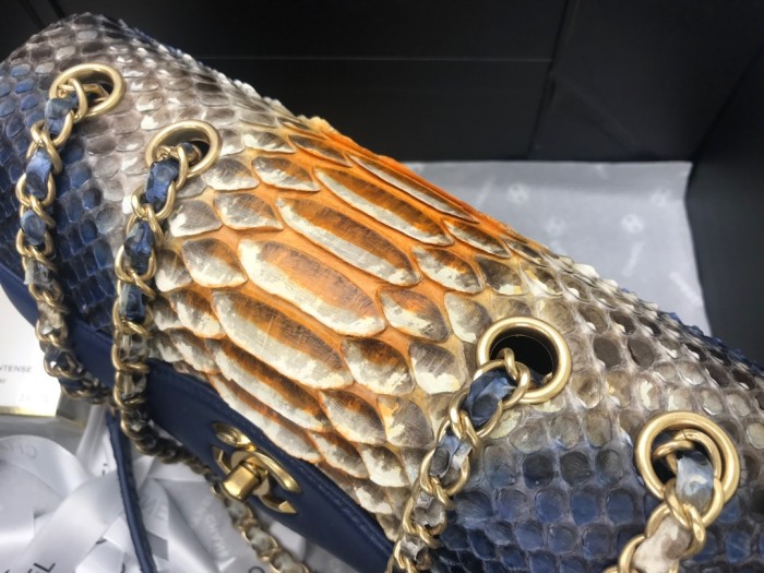 Handbag Chanel size 24.5cm*15.5cm*8.5 cm