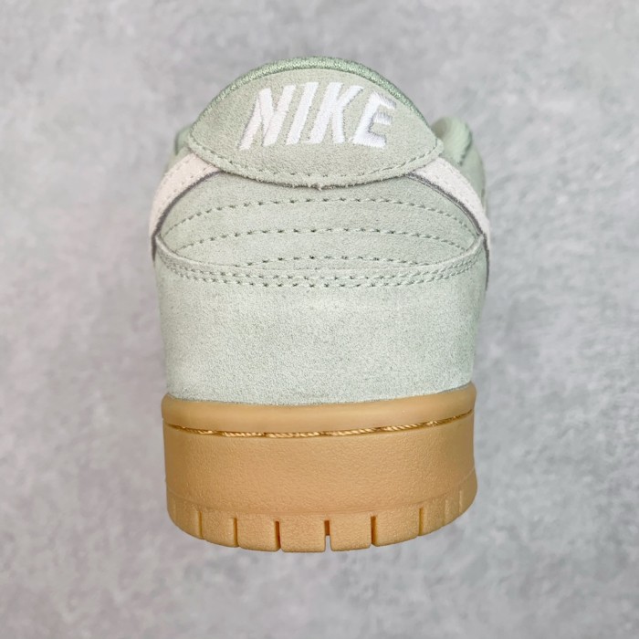 Nike SB Dunk Low Island Green Gum
