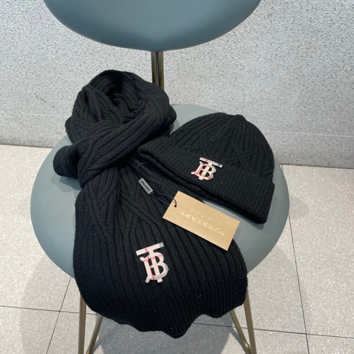 Hat & Scarf Burberry 1