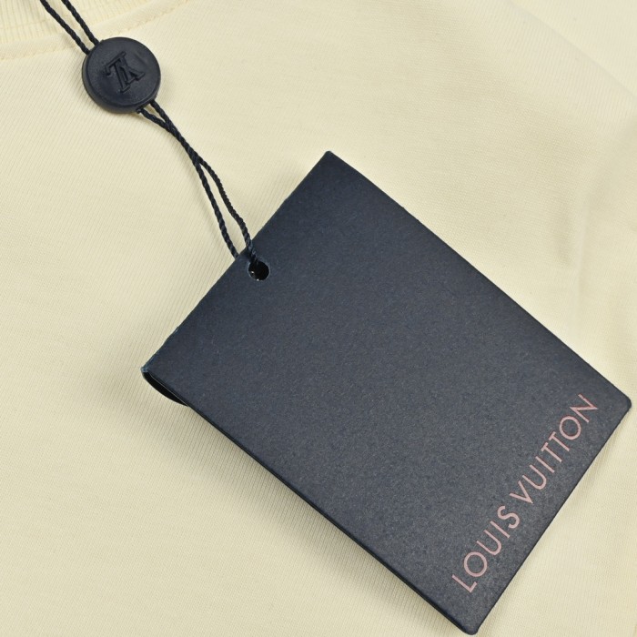 Clothes Louis Vuitton 372