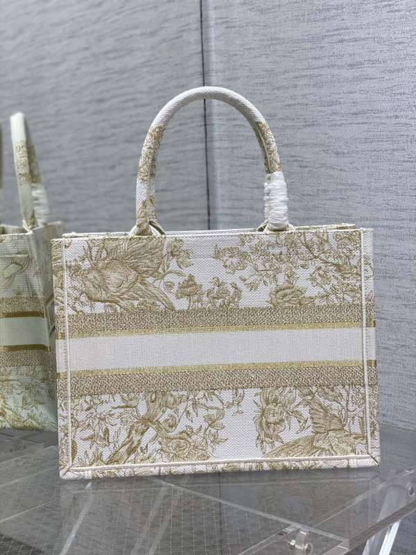 Handbag Dior size 36*18*28 cm