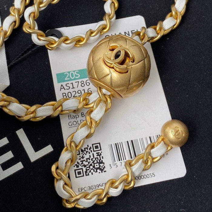 Handbag Chanel size 17 cm