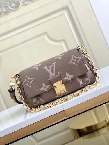 Handbag Louis Vuitton M45836 size 24 x 14 x 9 cm