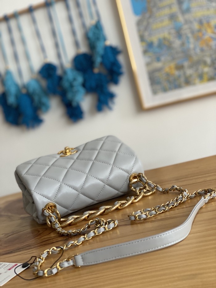 Handbag Chanel 3366 size 21X13X10 Cm