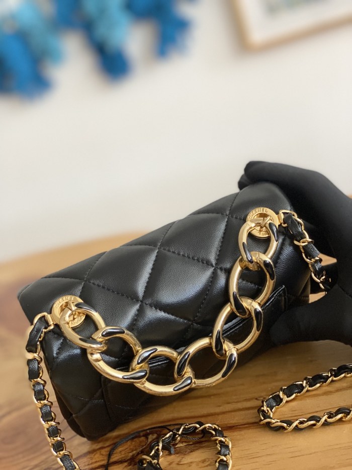 Handbag Chanel 3365 size 17X11.5X8.5 Cm