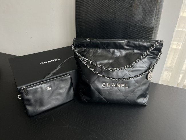 Handbag Chanel size 35cmx37cmx7 cm