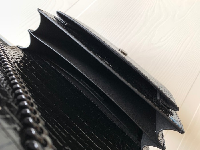 Handbags SAINT LAURENT 442906 size 22x8x16 cm