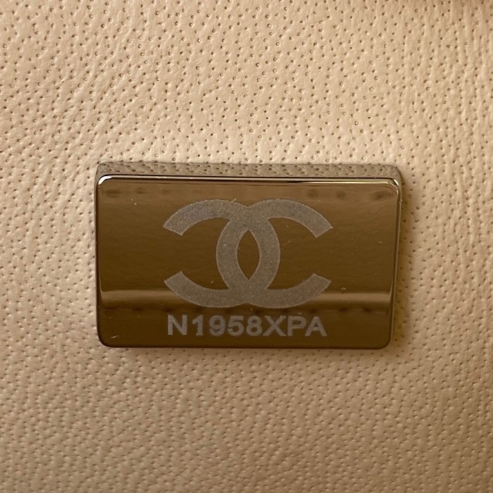Handbag Chanel size 17 cm