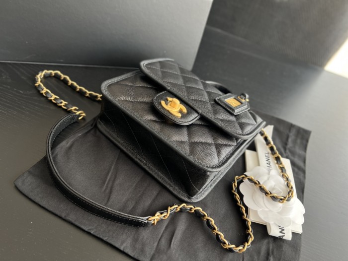 Handbag Chanel AS3652 size 17cmx20.5cmx6 cm